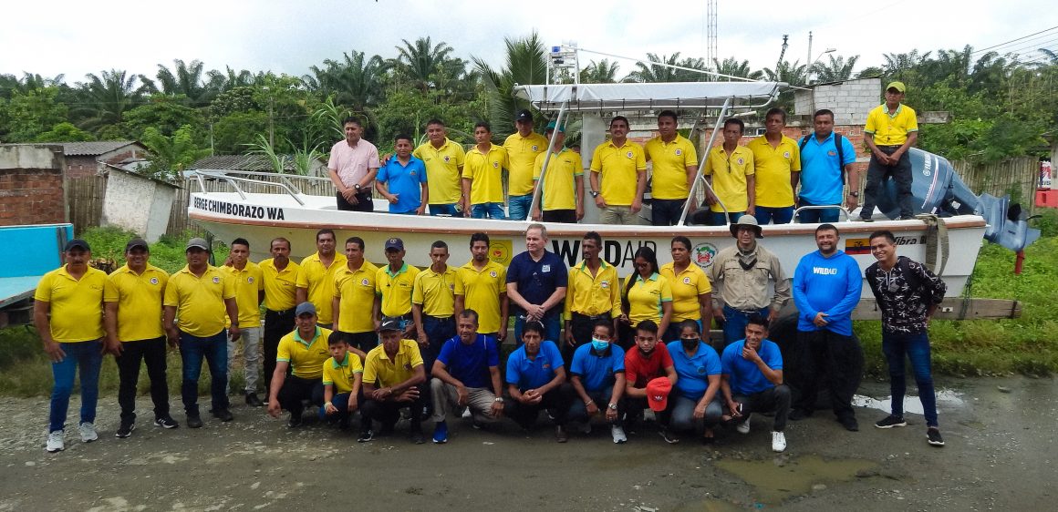 DSCN7546 LAS ASOCIACIONES 6 DE JULIO Y NUEVO PORVENIR CON APOYO DE WILDAID Y LA DIRECCION ZONAL 5 DEL MAATE MEJORAN SUS CAPACIDADES PARA ASEGURAR LA GESTIÓN Y MANEJO PARTICIPATIVO DE LOS MANGLARES DEL ECUADOR, PARA LA ADAPTACION Y MITIGACIÓN DEL CAMBIO CLIMATICO Y VIGILAR MÁS DE CINCO MIL HECTAREAS DE MANGLAR.