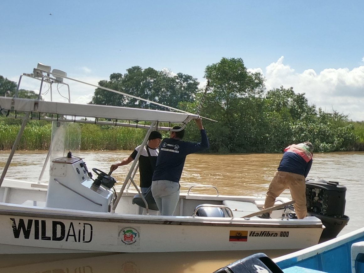DCIM100GOPROGOPR1039.JPG PESCADORES ARTESANALES PARTICIPAN EN ENTRENAMIENTO PARA EL USO DE LA EMBARCACIÓN PARA VIGILANCIA DE MANGLARES
