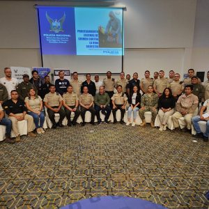 Participantes del taller Taller de ‘Procesamiento de Escena de Crimen Contra la Vida Silvestre’
