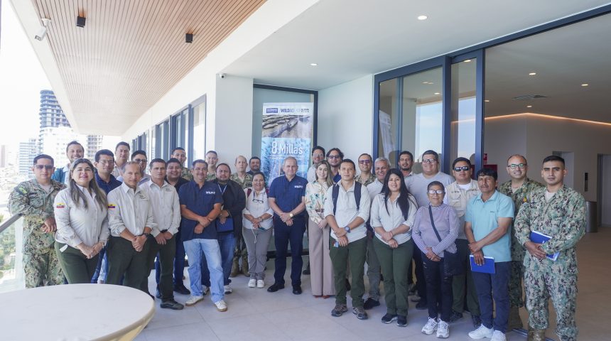 PROTEGEMOS LAS OCHO MILLAS MARINAS DEL ECUADOR COMO RESERVA EXCLUSIVA DE PESQUERÍA ARTESANAL